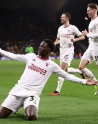  拜仁续约功勋队长至2026年夏季  