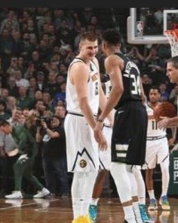  约基奇蝉联常规赛MVP创中锋历史纪录  