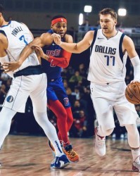  东契奇生涯首个60+三双，独行侠加时险胜马刺  