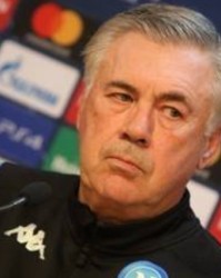  那不勒斯主帅下课，助教暂代帅位  