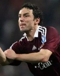  法兰克福主帅格拉斯纳炮轰裁判争议判罚  