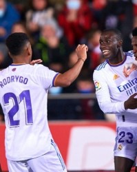  意甲金靴争夺白热化四大射手差距缩小  