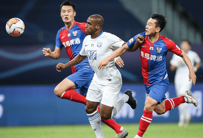  罗德兹门将神勇三连扑，力保球门不失带走宝贵一分